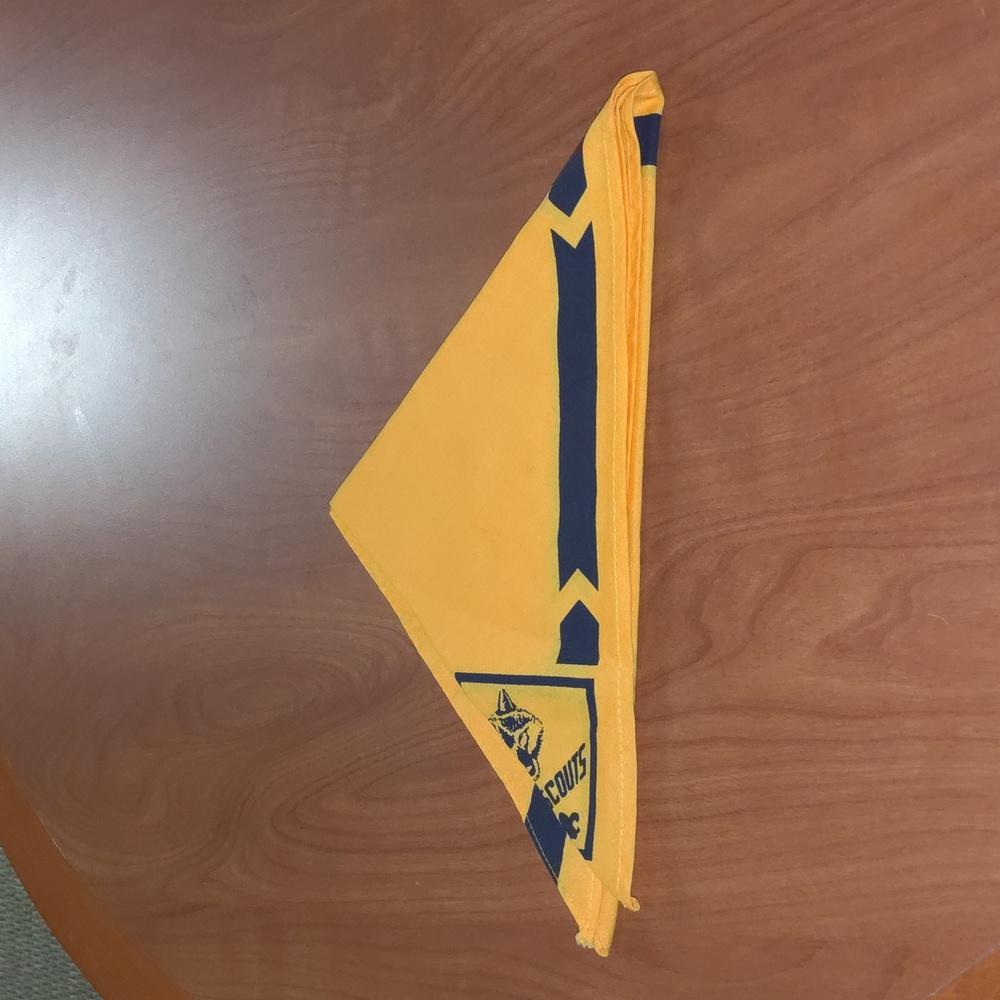 Cub Scout Bear Neckerchief Gold Yellow Scarf Bandana BSA Boy Scouts of America